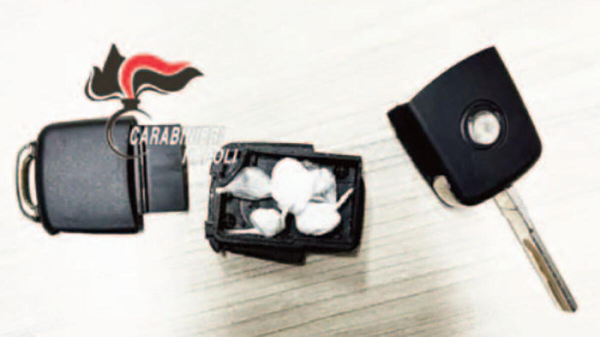 Droga nascosta nella chiave dell'auto - 