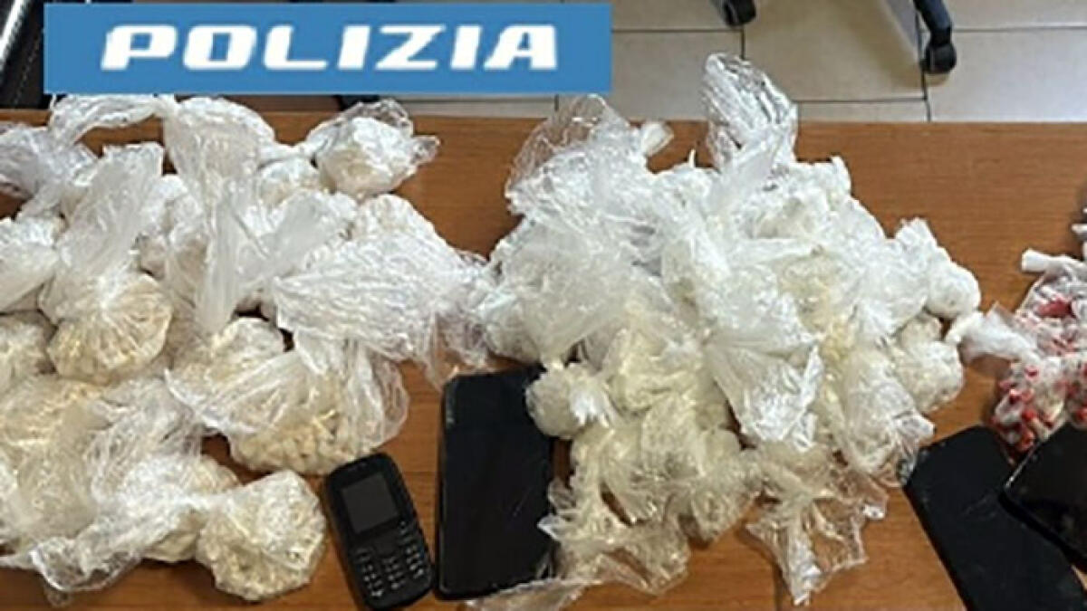 Anfetamine e pistola, preso dopo la fuga - 