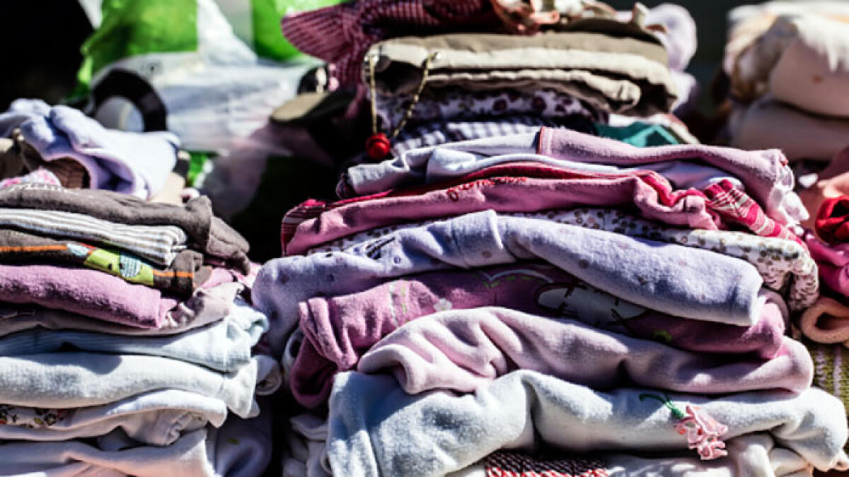 Blitz "spezza" il mercato illecito di abiti usati - 