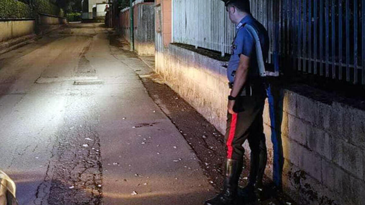 Bomba esplode in strada - 