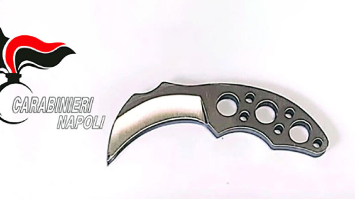 Bloccato con un artiglio di tigre in tasca - 