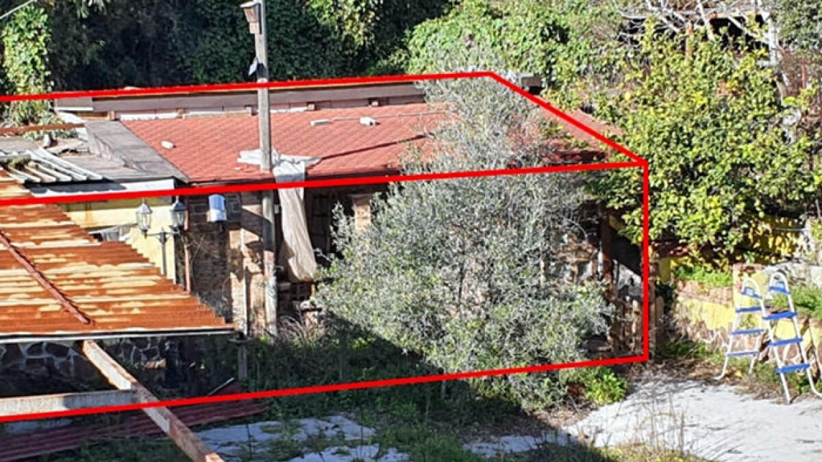 Demolito immobile abusivo in pieno Parco del Vesuvio - 