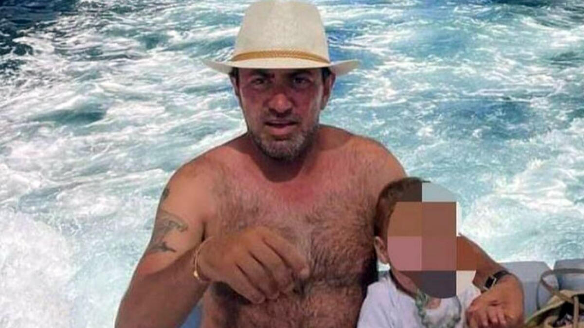 L'assessore in barca nell'area protetta e vietata - 