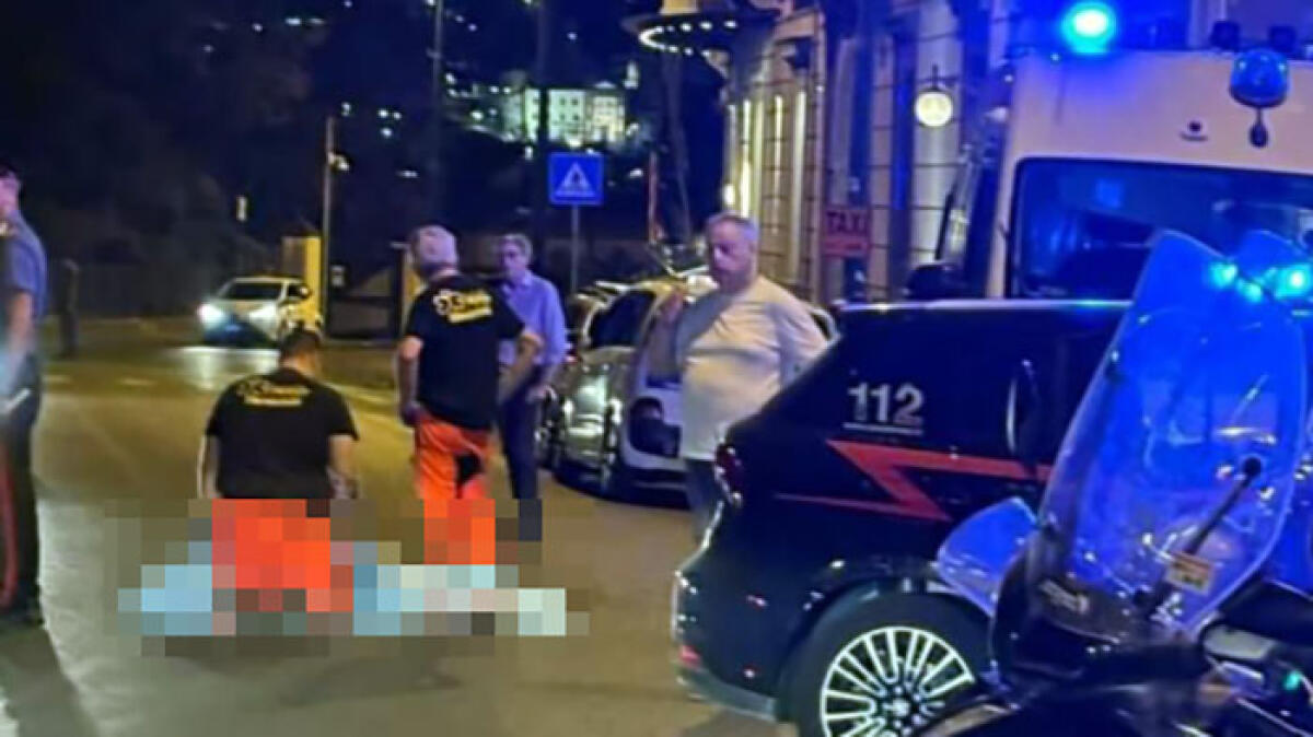 Si lancia dal balcone dell'hotel di lusso - 