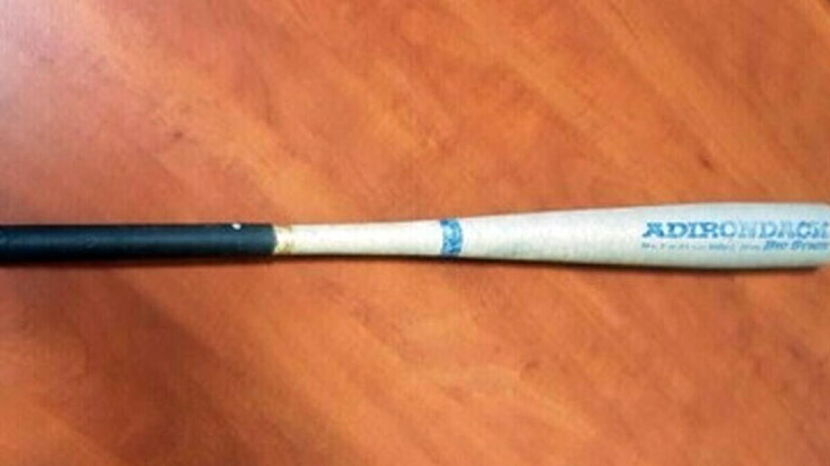 Colpito alla testa, mente in ospedale e finisce nei guai - 