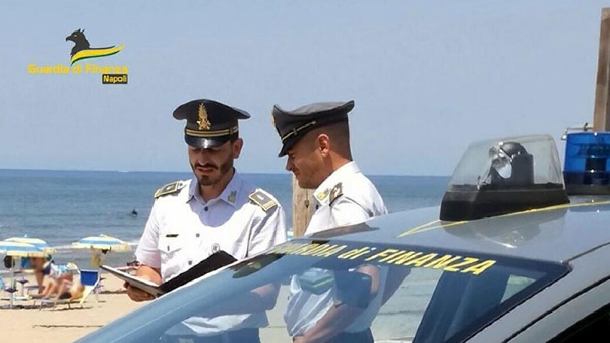 Sigilli a discoteca ad un passo dal mare - 