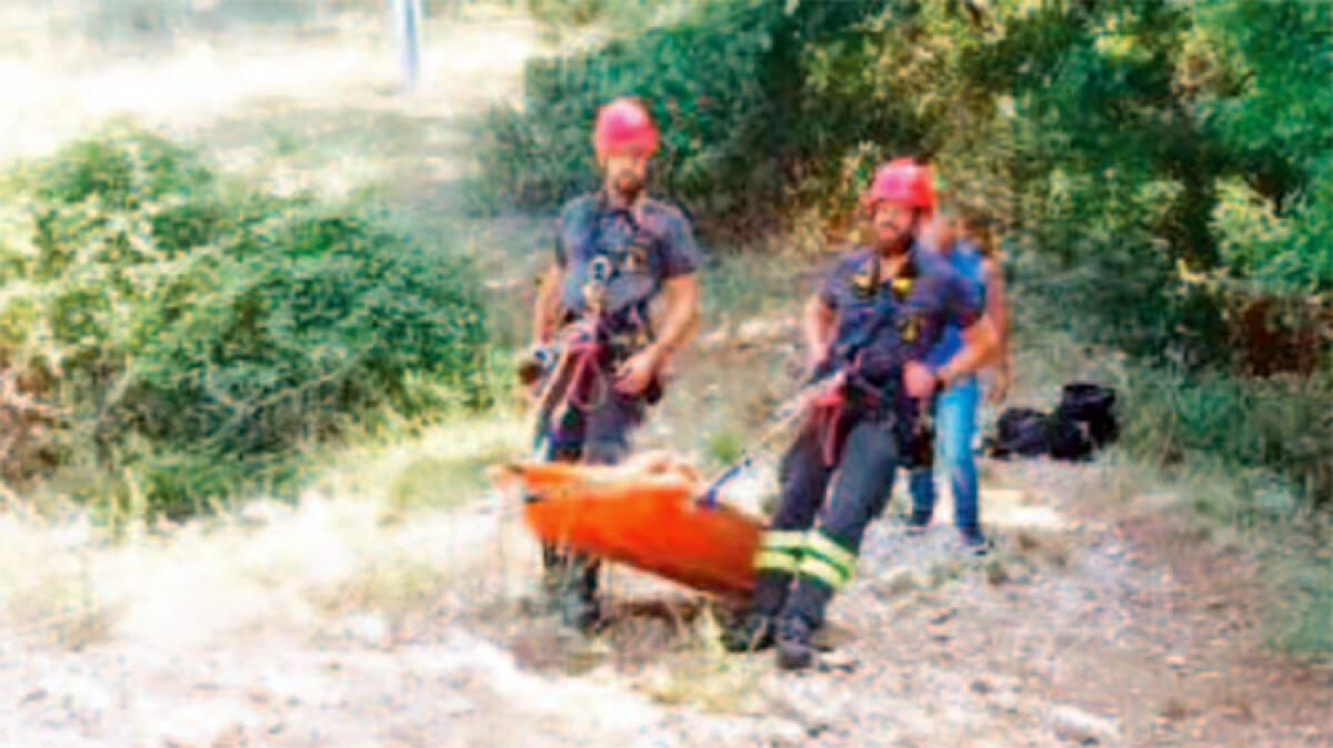 Donna precipita in un dirupo - 