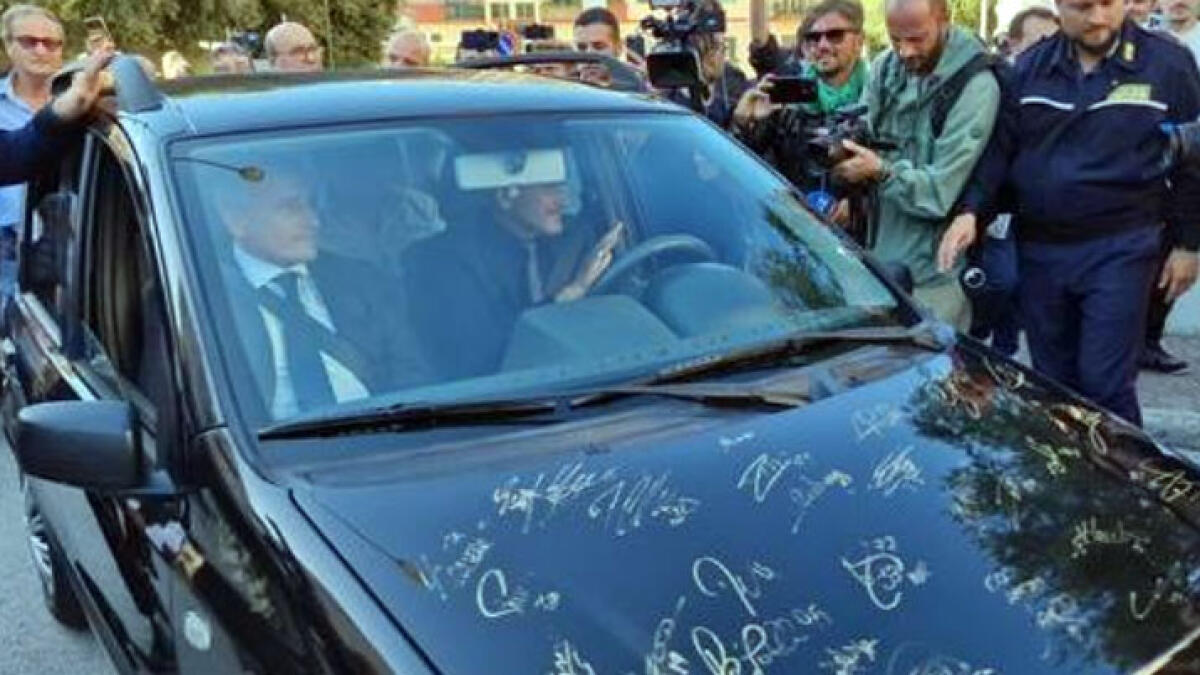 Spalletti regala la Panda dello Scudetto ai bambini del Santobono - 