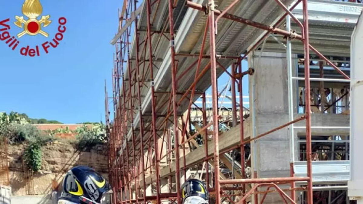 Crolla solaio della scuola, 4 feriti - 