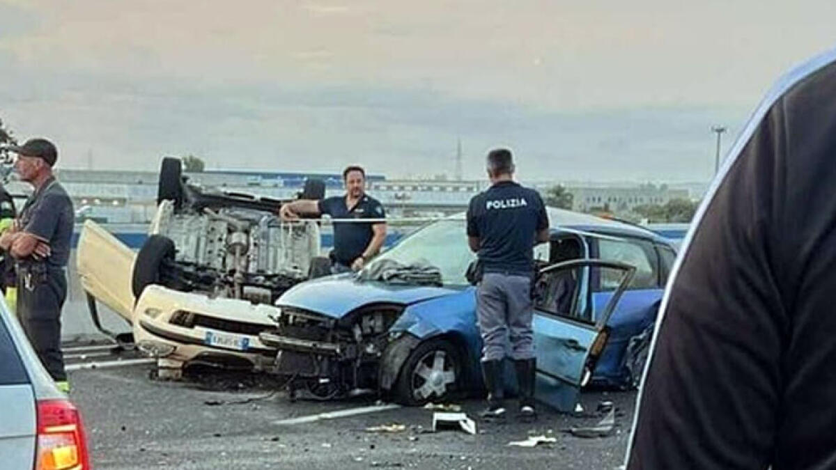 Incidente sulla Statale, morto un 15enne e quattro feriti - 