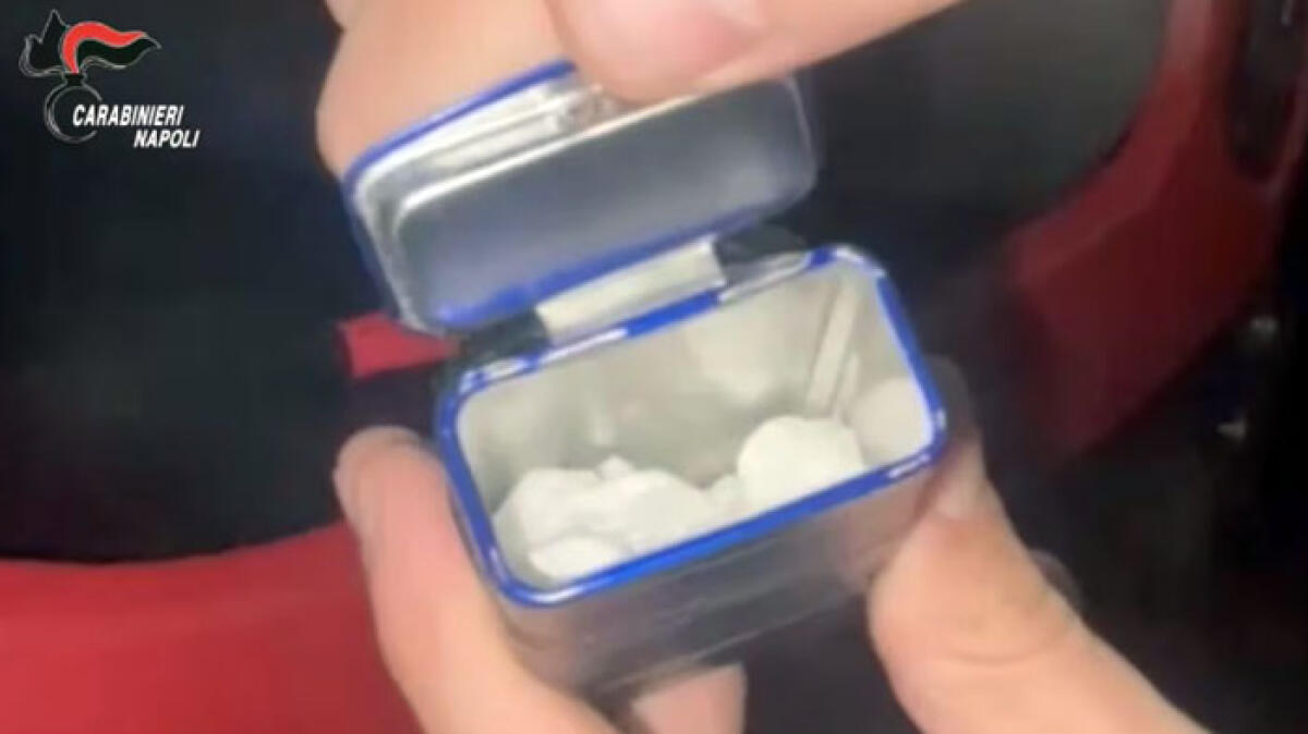 Nasconde la cocaina nell'impianto dell'aria condizionata - 