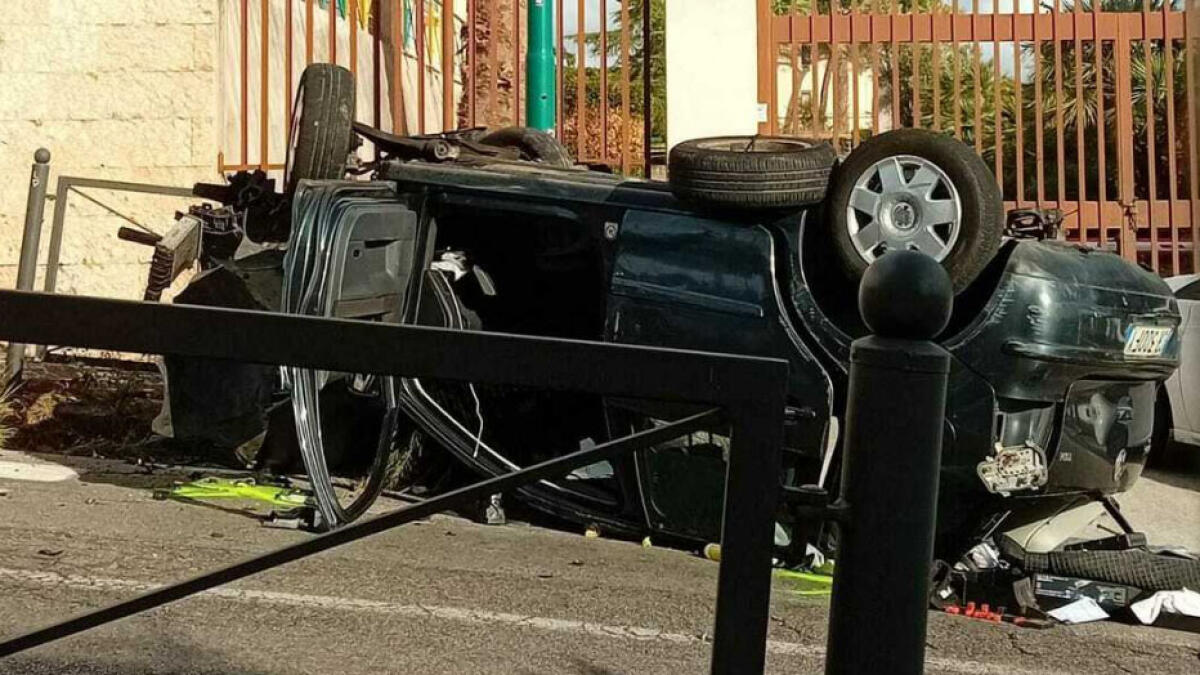 Brutto incidente nei Paesi Vesuviani, ci sono feriti - 
