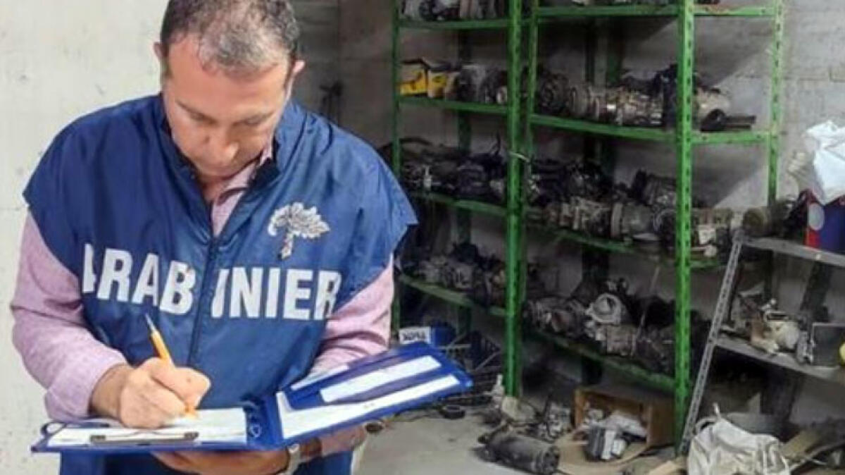 Camion rubati a Nola e Pomigliano trovati smembrati in un capannone - 