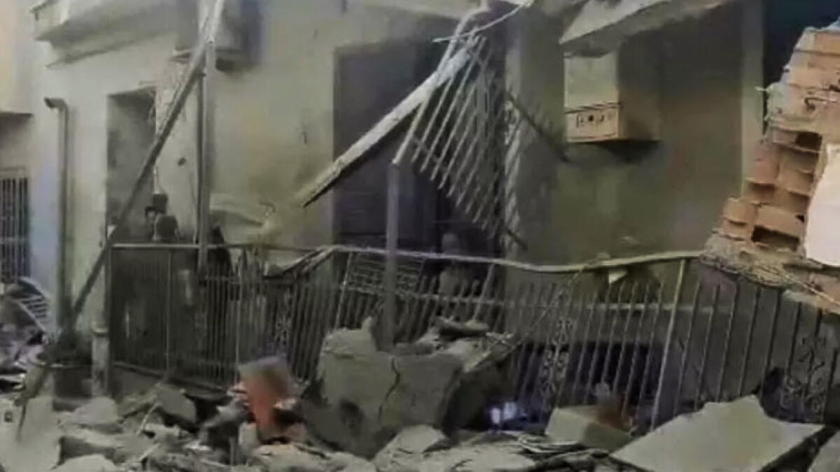 Crolla palazzina a Saviano, morta bimba di 4 anni: persone sotto alle macerie - 