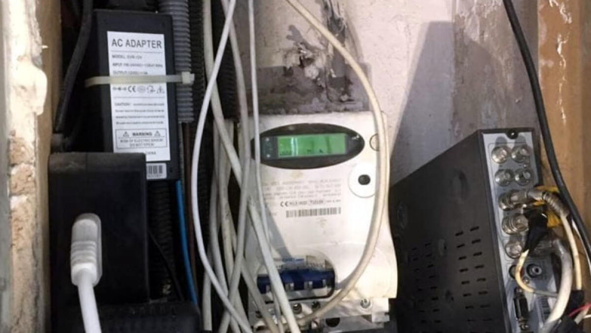 Intero palazzo e un panificio scoperti a rubare la corrente - 