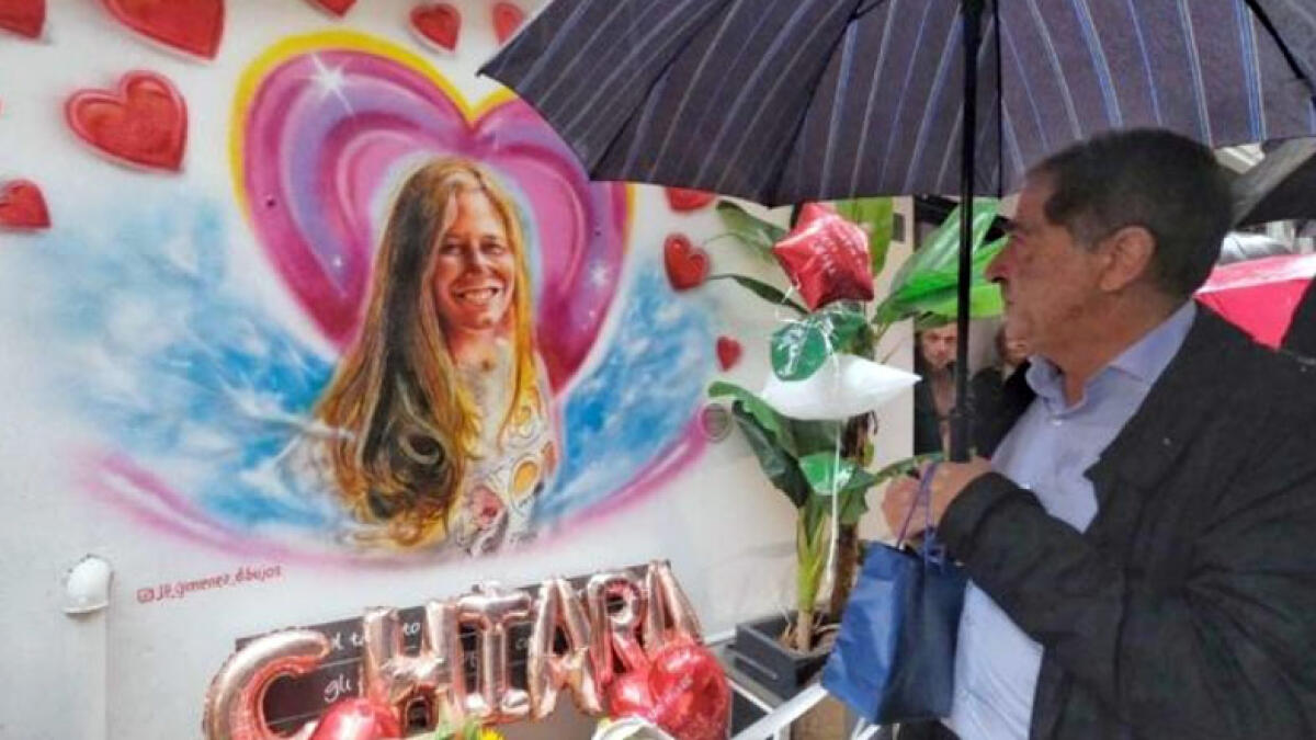 In tanti ai Quartieri per rendere omaggio al murale di Chiara Jaconis - 