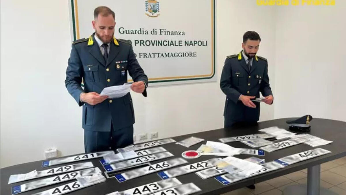 Scoperte targhe polacche spedite per posta - 