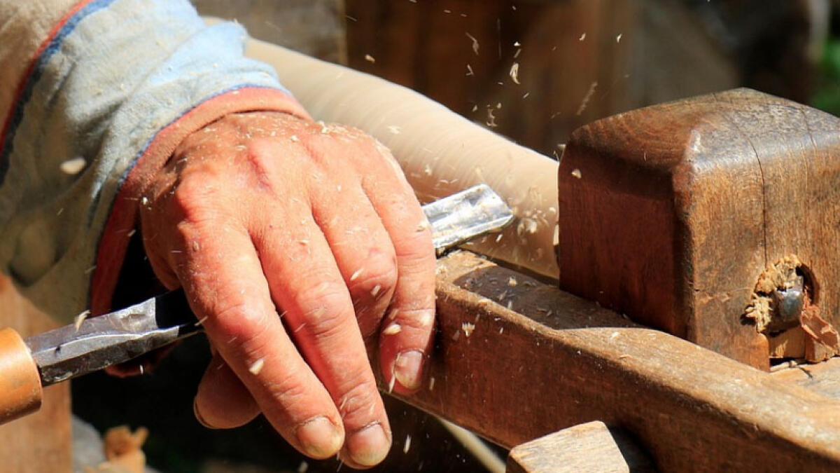 Falegnameria industriale rubava corrente e acqua - 