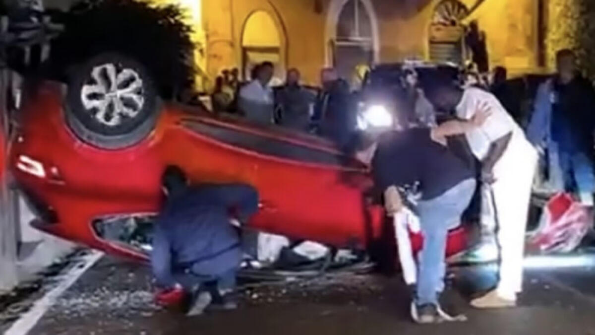 Auto si ribalta sulla Statale - 