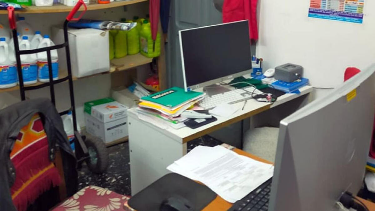 A Palma Campania 24 ore di fuoco: scoperti fabbriche, minimarket e B&B abusivi - 