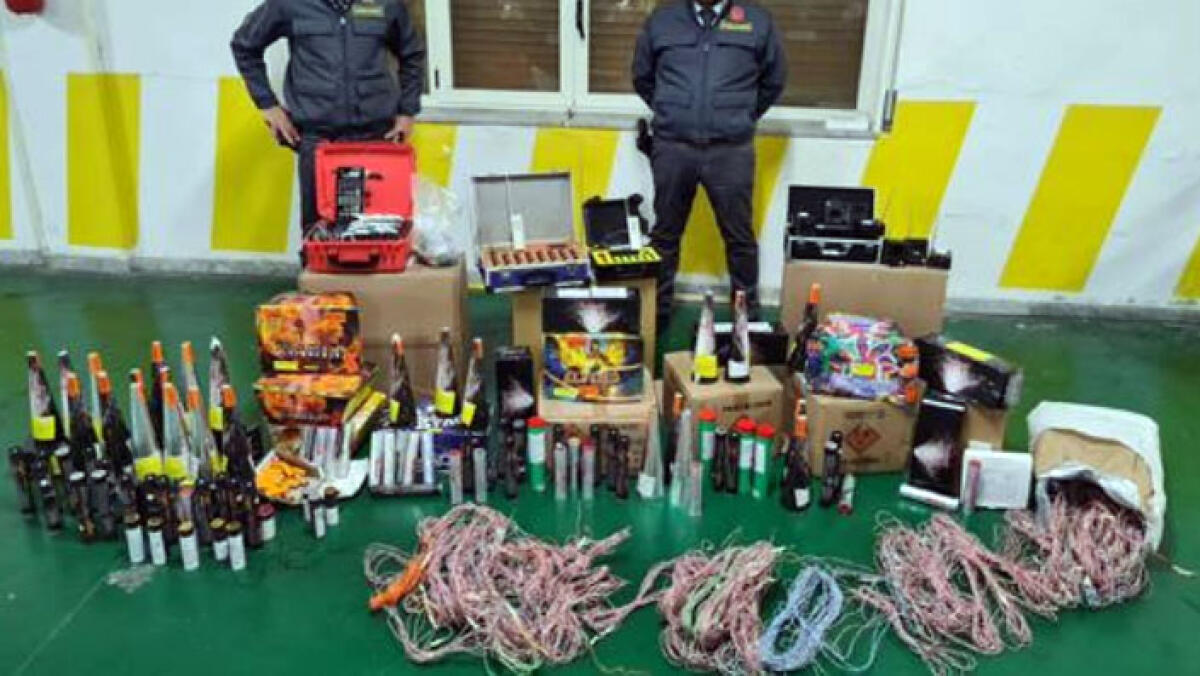 Chili di botti di Capodanno in garage, blitz nell'Agro Nocerino - 