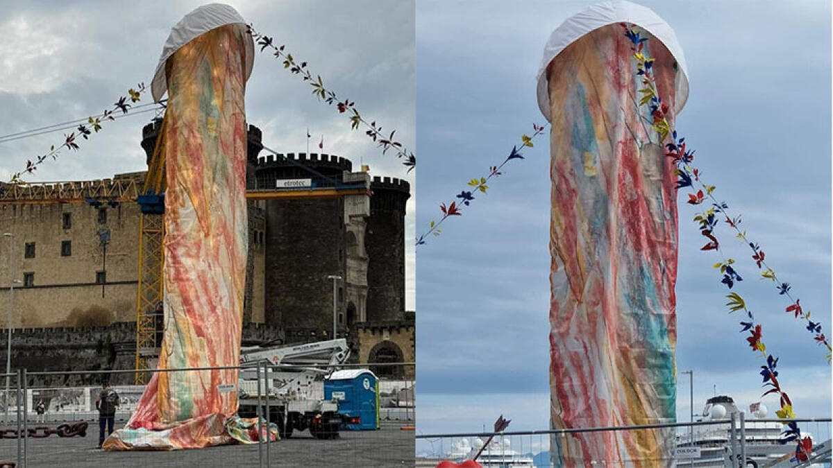 Il "Pulcinella di Pesce" a Piazza Municipio, la forma fa discutere - 