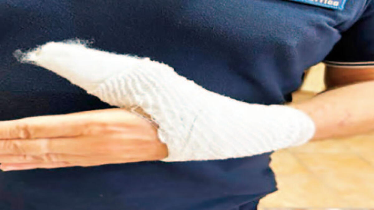 Parcheggiatore abusivo rompe la mano all'ausiliare del traffico - 