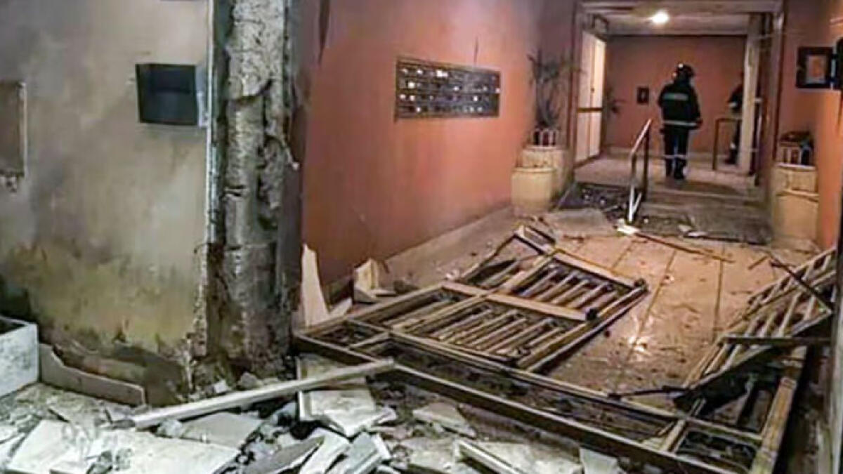 Bomba sventra palazzo - 