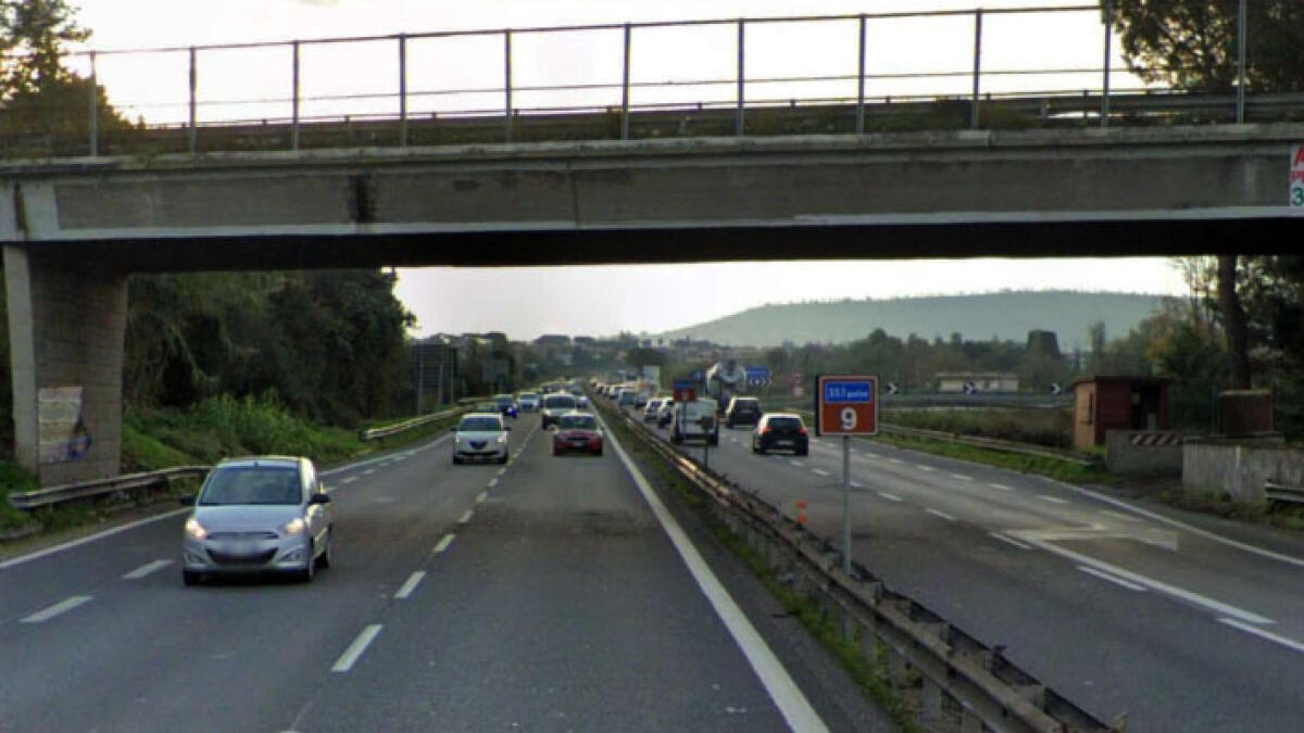 Corpo senza vita trovato sulla Domitiana - 