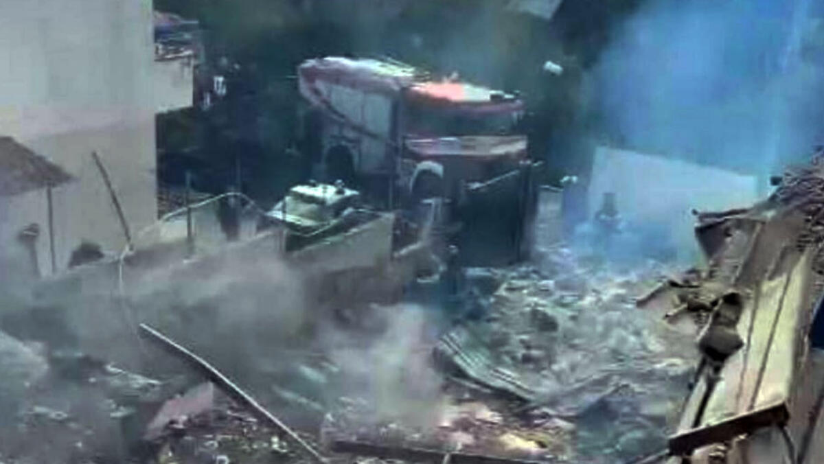 Esplode e crolla fabbrica ad Ercolano: già due morti accertati - 