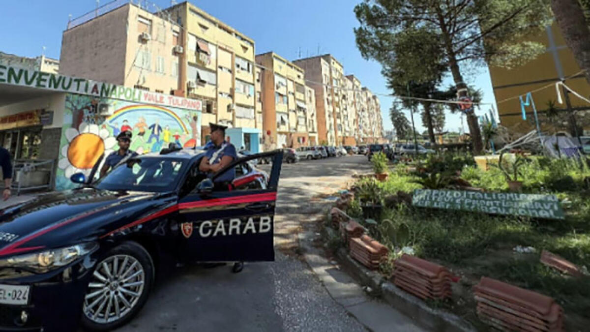 Confezionano dosi di crack e cocaina, pusher sorpresi alla Cisternina - 