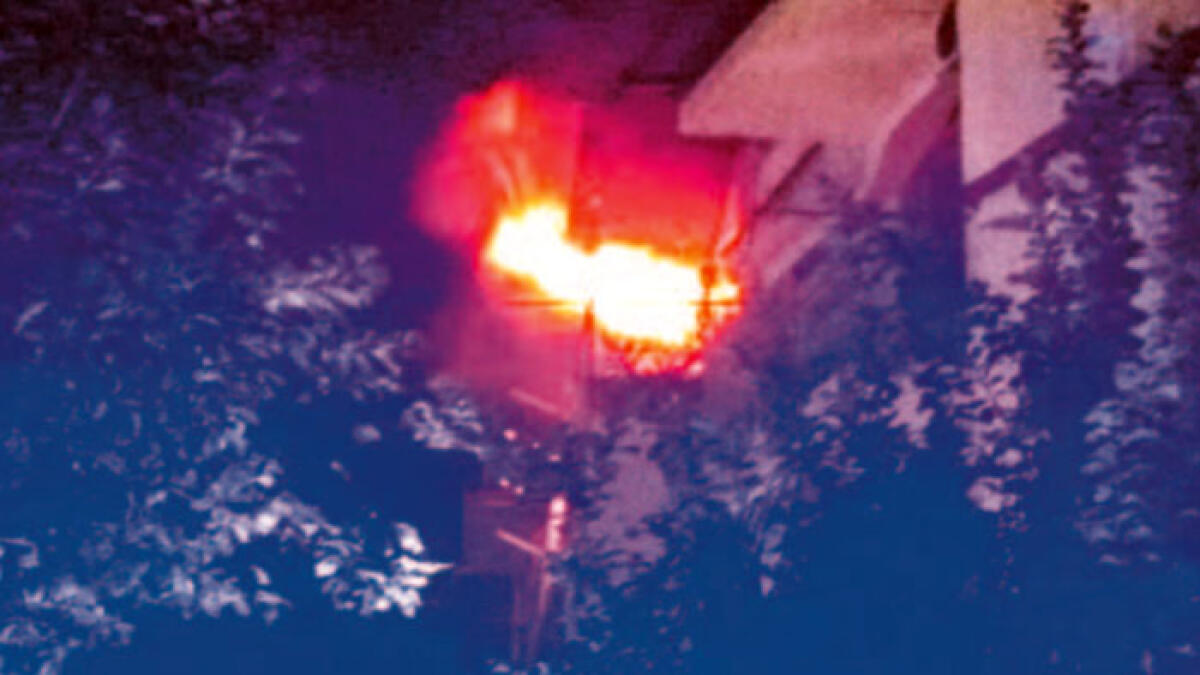 Scoppia la stufa, anziani tirati via dalla casa - 