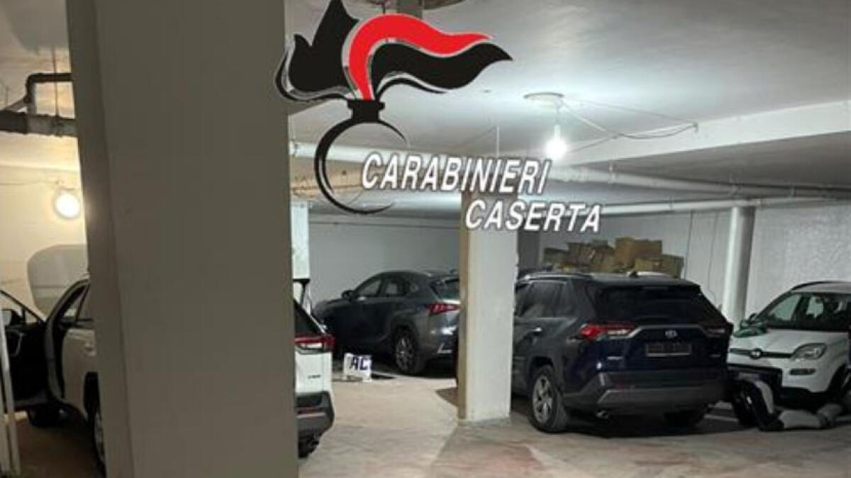 Scoperto garage con auto rubate in mezza Campania - 