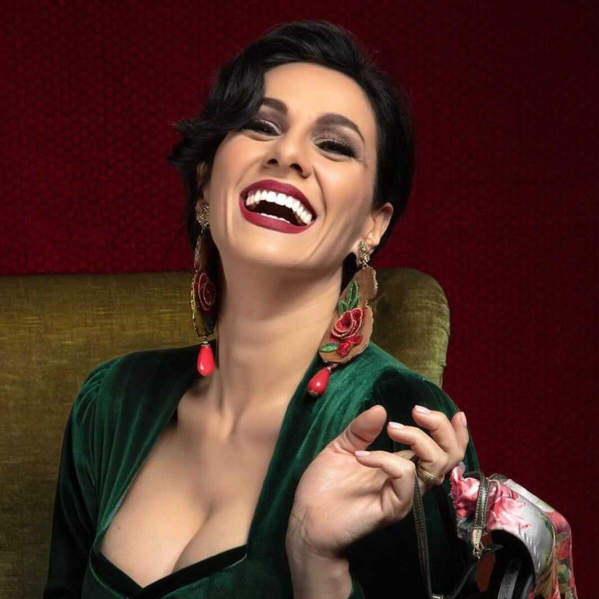 Al Trianon-Viviani Thayla Orefice rende omaggio ad Angela Luce con lo spettacolo “Senza ipocrisia” - 