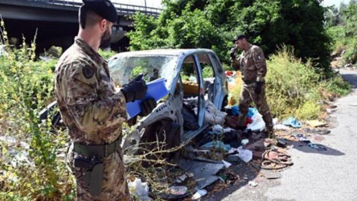 Operazione Terra dei Fuochi: scheletri di auto e rifiuti nocivi - 