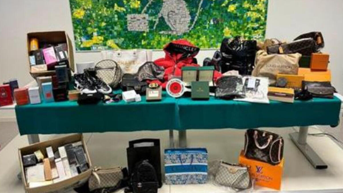 Dal Vesuviano profumi e borse contraffatte fino a Pordenone - 