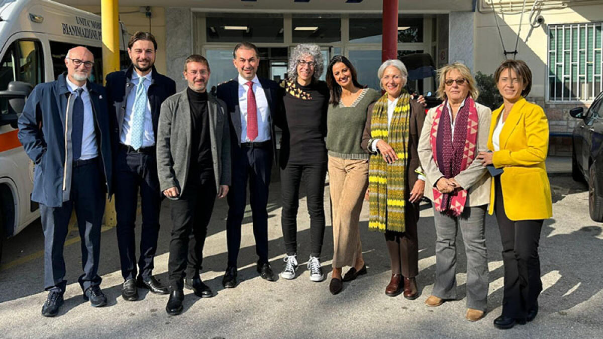 Allevi va a trovare i piccoli ricoverati del Santobono Pausilipon - 