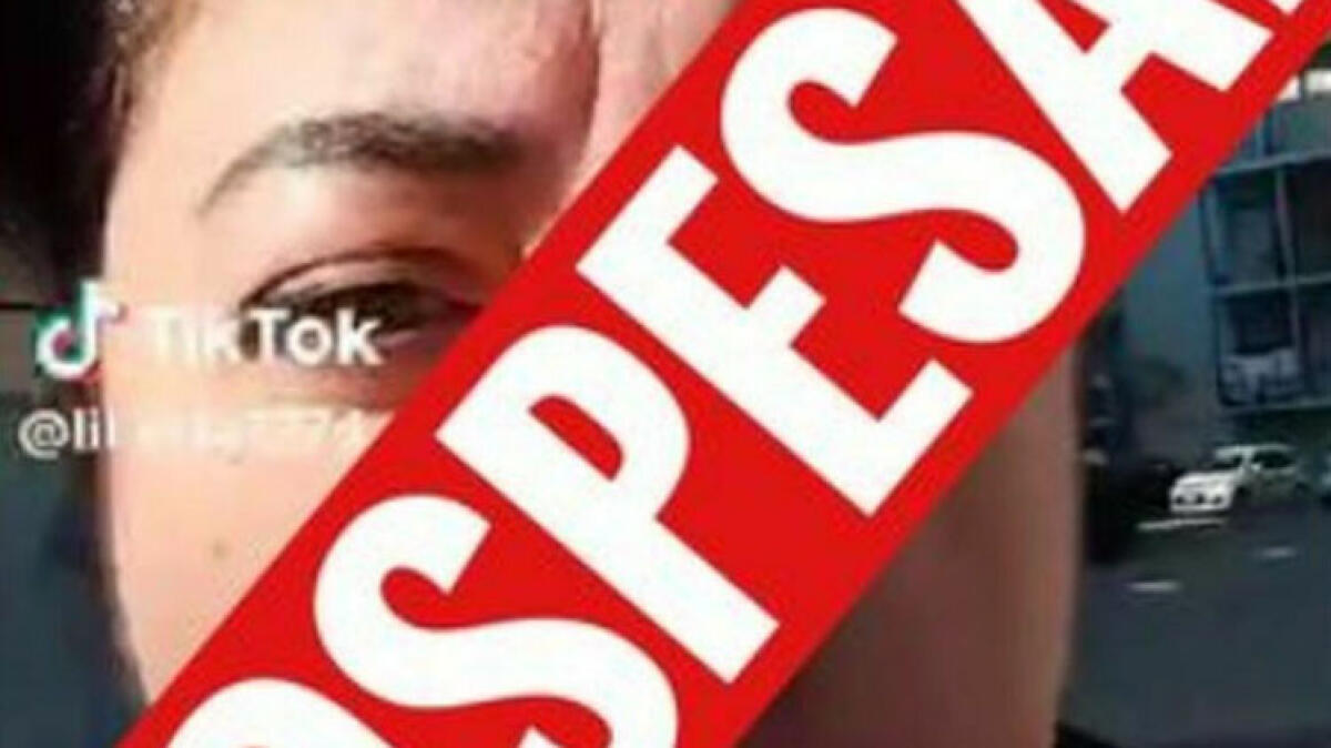 Infermiera torrese scoperta a fare la cartomante sui social - 