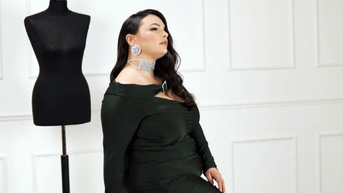 La donna seducente, frizzante ed elegante è anche quella curvy targata “Glow” - 