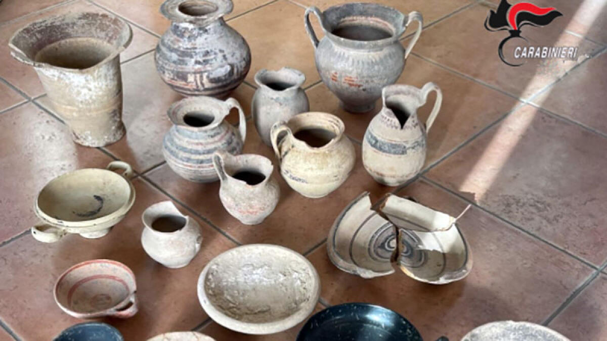 Patrimonio di reperti scoperto nella casa disabitata - 