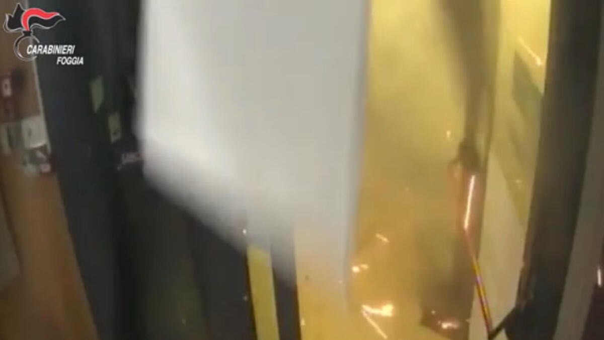 Ecco come la banda degli esplosivi faceva saltare i bancomat IL VIDEO - 