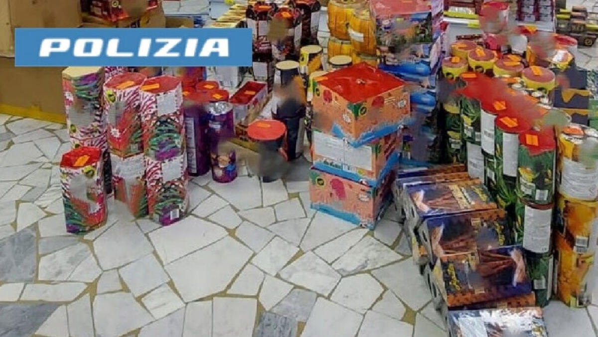 Altro maxi-sequestro di botti nei Paesi Vesuviani - 