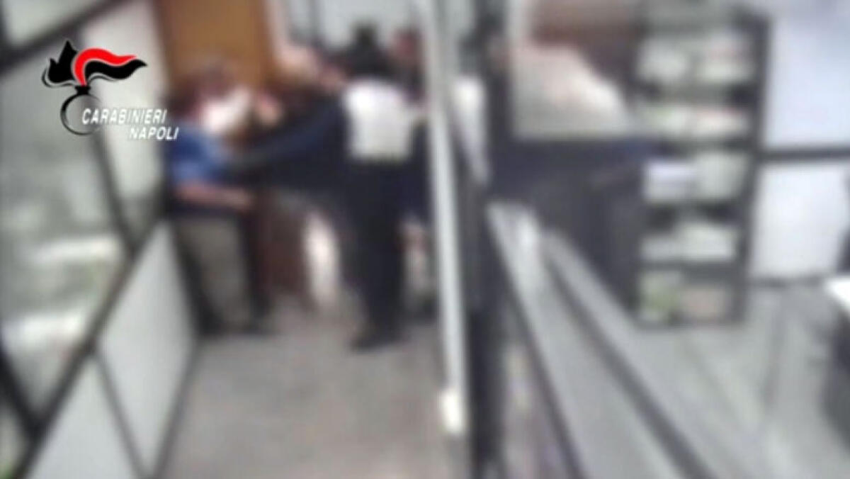 Ostaggi e rapina da 3 milioni: presa banda del buco - 