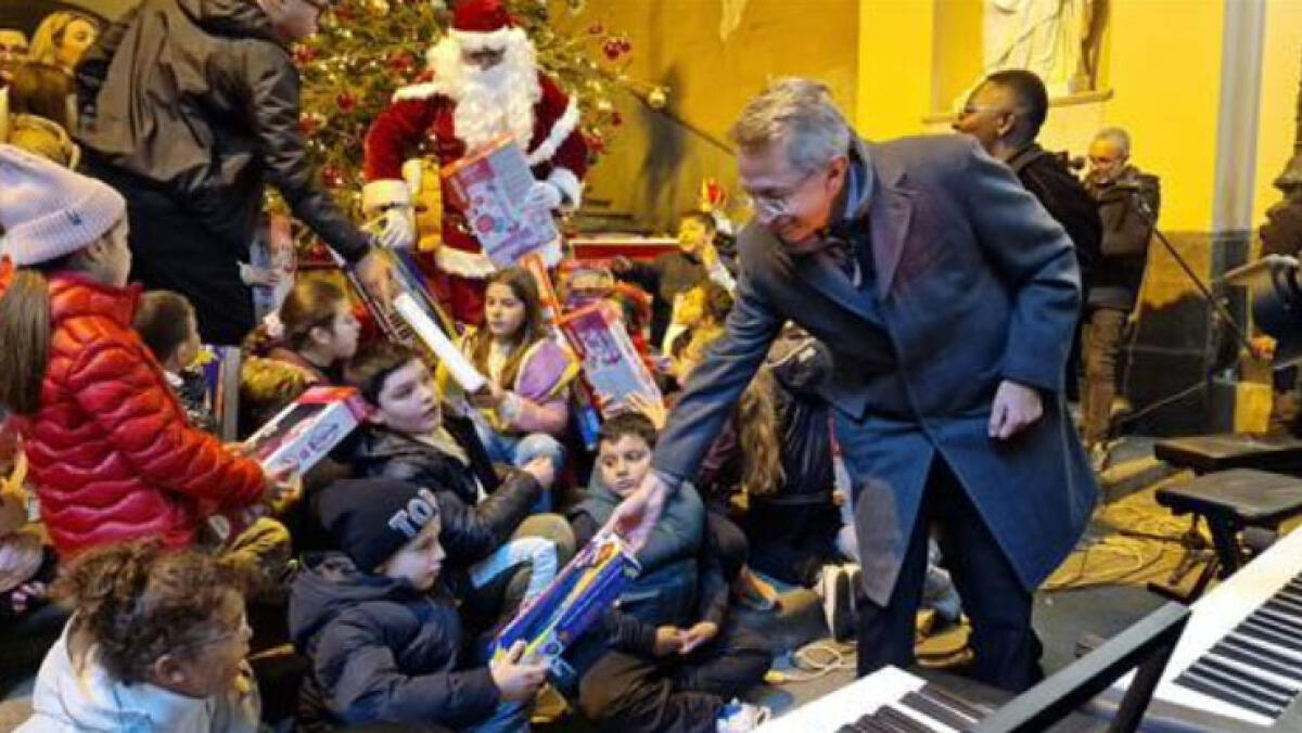 "Giocattolo sospeso", la consegna dei doni ai bimbi in condizione di disagio - 