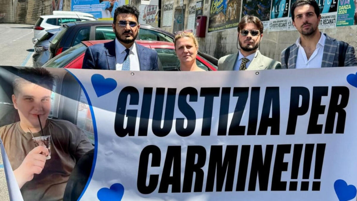 Ritardo nella diagnosi, Carmine muore per un tumore a 15 anni - 