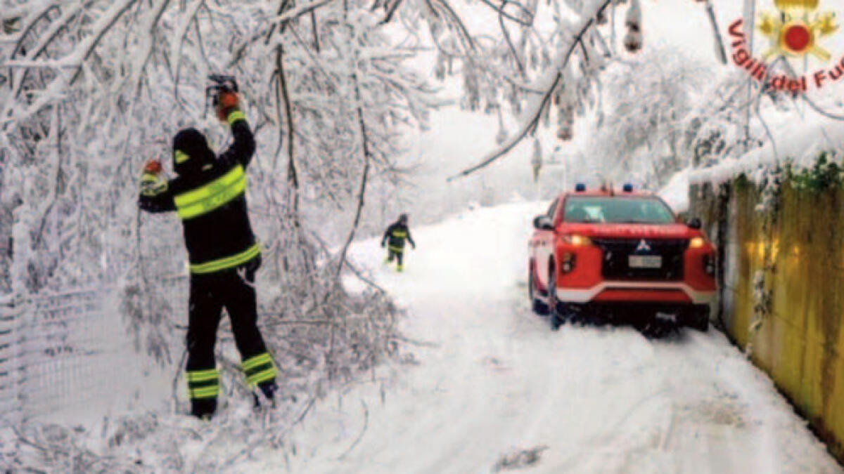 Va a fare una passeggiata, viene trovato sotto ad uno strato di neve - 