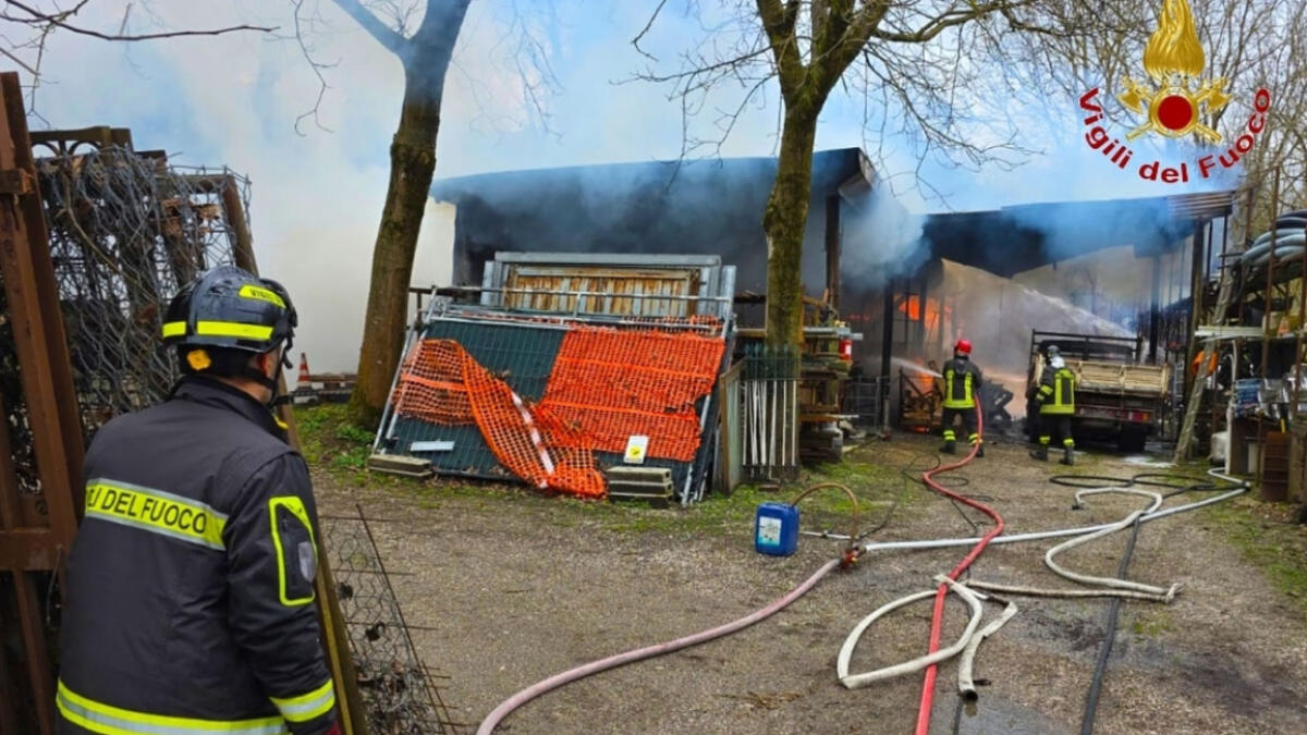 Ditta edile va a fuoco - 