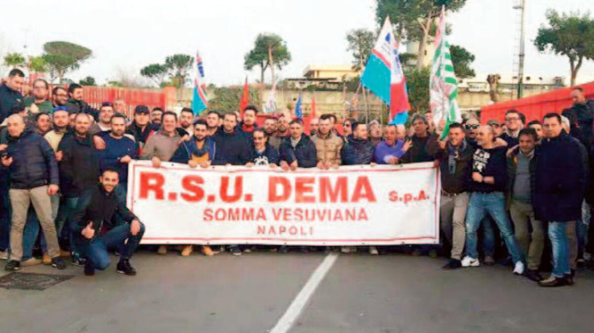 Dema di Somma Vesuviana, situazione tesa e presidio in strada - 