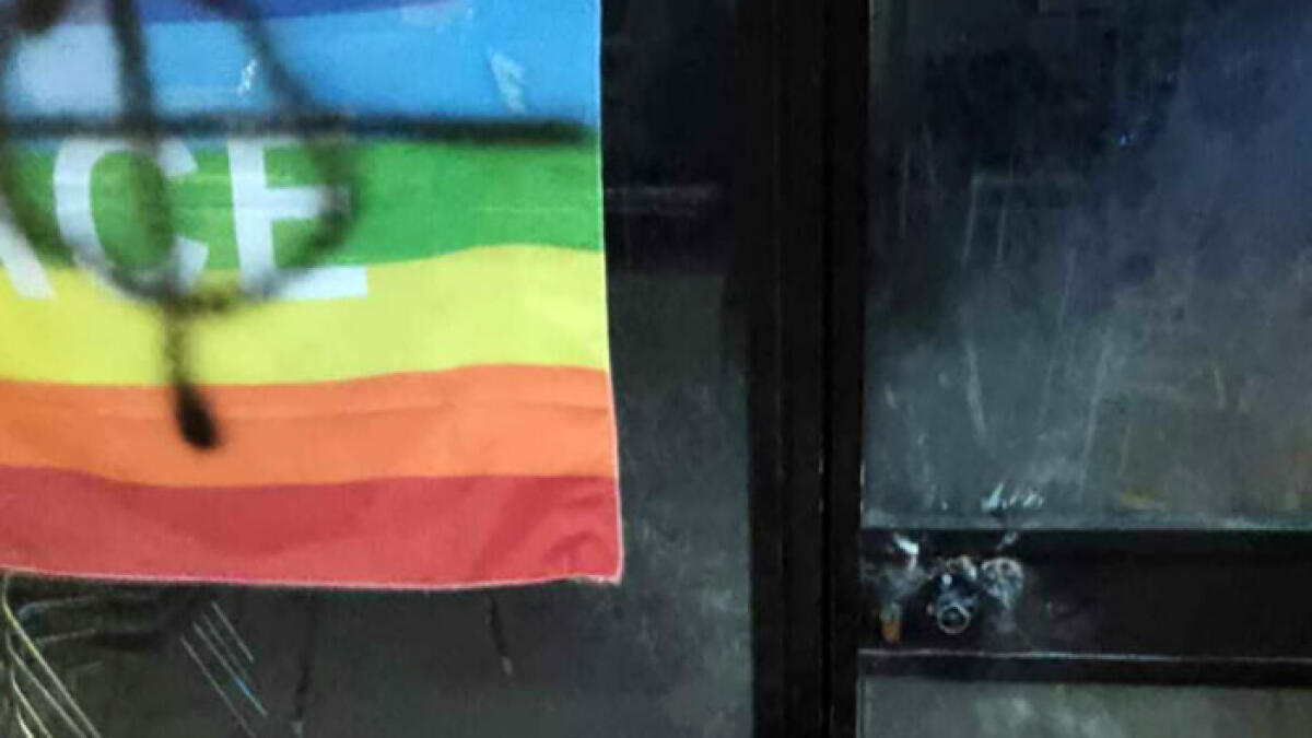 Esplode bomba carta davanti alla sede del Pd - 