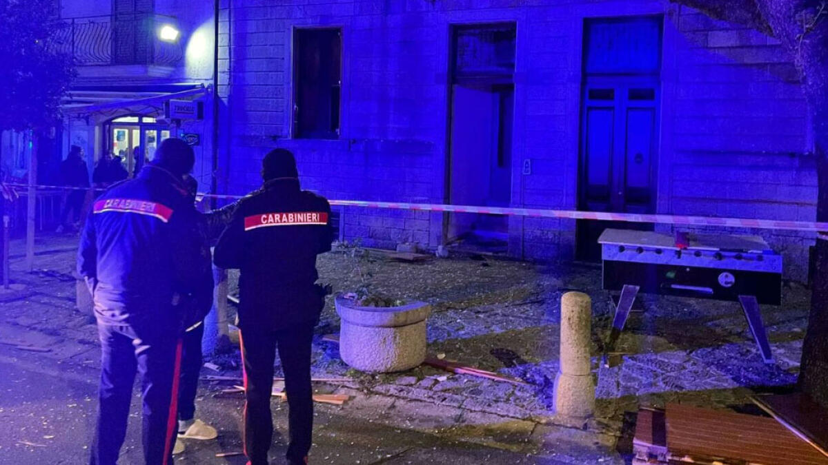 Fuga di gas in casa, esplosione, crollo e feriti - 